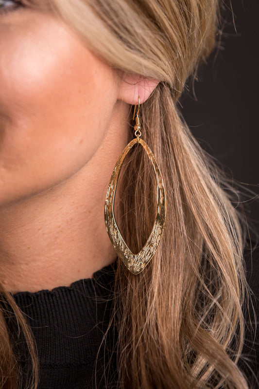 Wavy Cut-Out Gold Earring