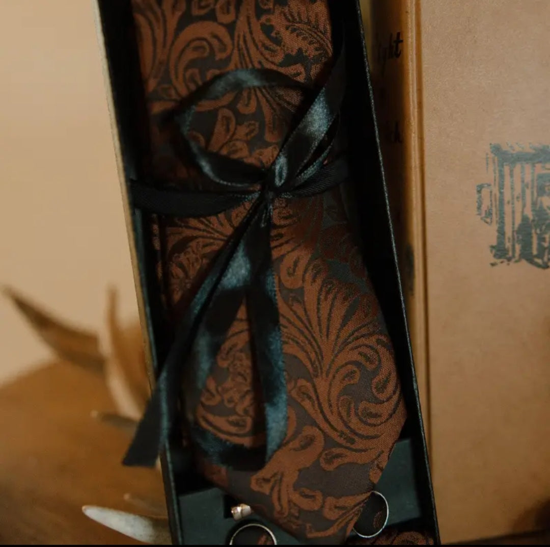 Tooled up Tie
